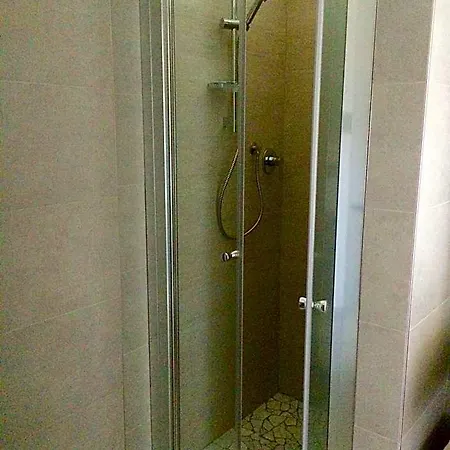 酒店 Real